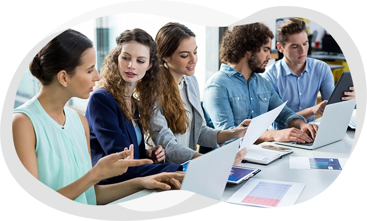 Engaged team members communicate better at the office in a fluid, effective and constant business information flow